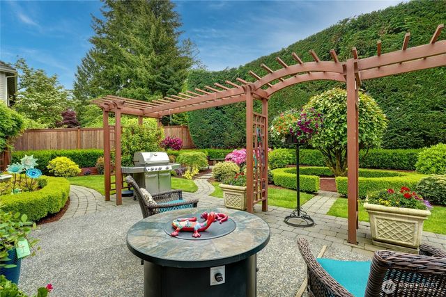 22519 SE 46th Place, Sammamish, WA 98075