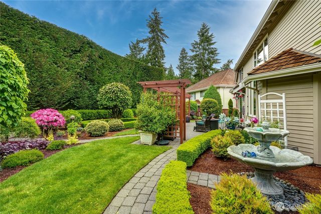 22519 SE 46th Place, Sammamish, WA 98075