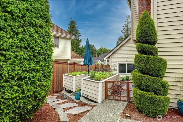 22519 SE 46th Place, Sammamish, WA 98075
