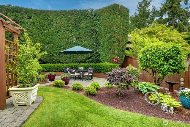 22519 SE 46th Place, Sammamish, WA 98075