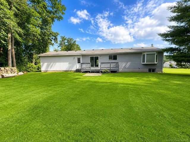 3587 Keewahdin Road, Fort Gratiot Twp, MI 74032