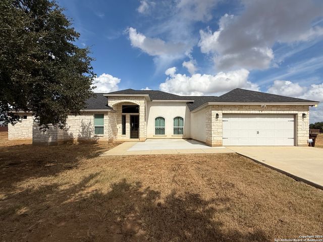 1313 Fm 3175, Lytle, TX 78052