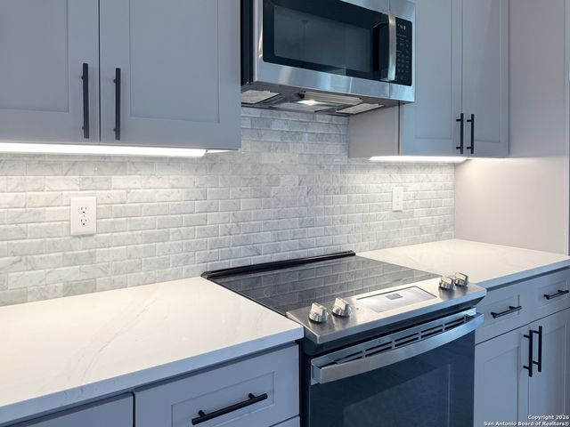 1313 Fm 3175, Lytle, TX 78052