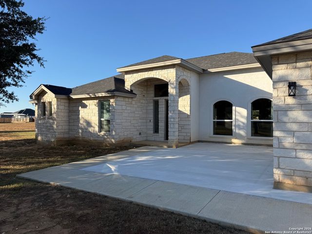 1313 Fm 3175, Lytle, TX 78052