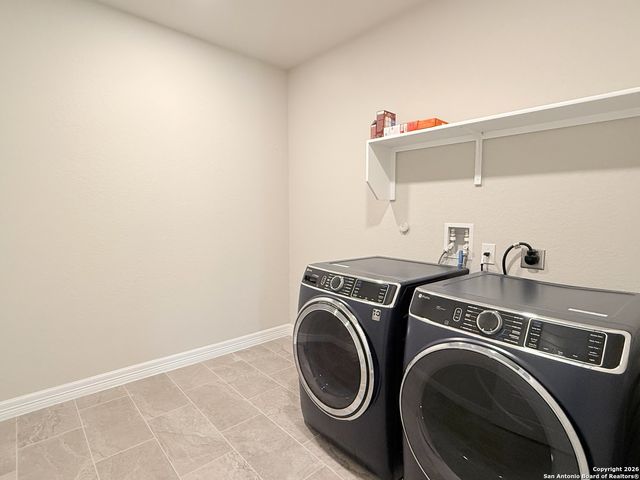 1313 Fm 3175, Lytle, TX 78052