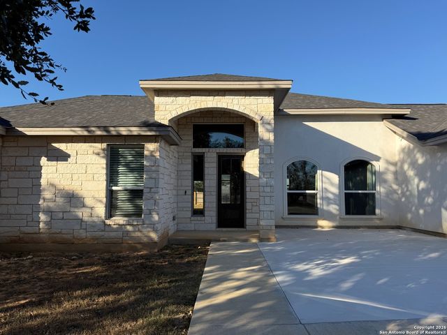 1313 Fm 3175, Lytle, TX 78052