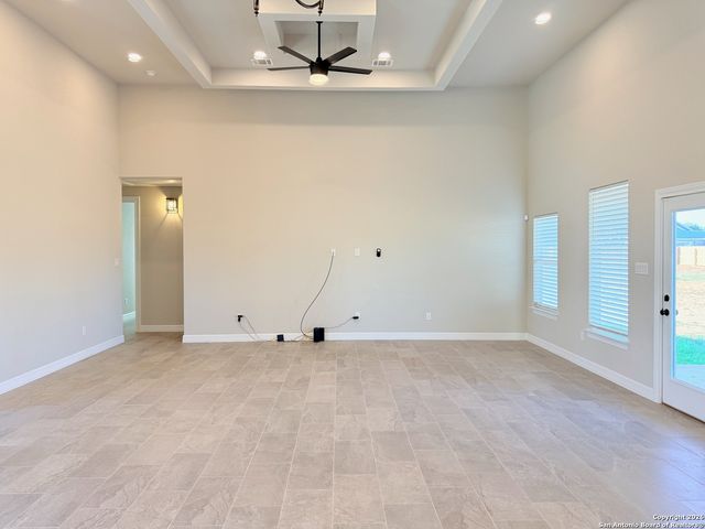 1313 Fm 3175, Lytle, TX 78052