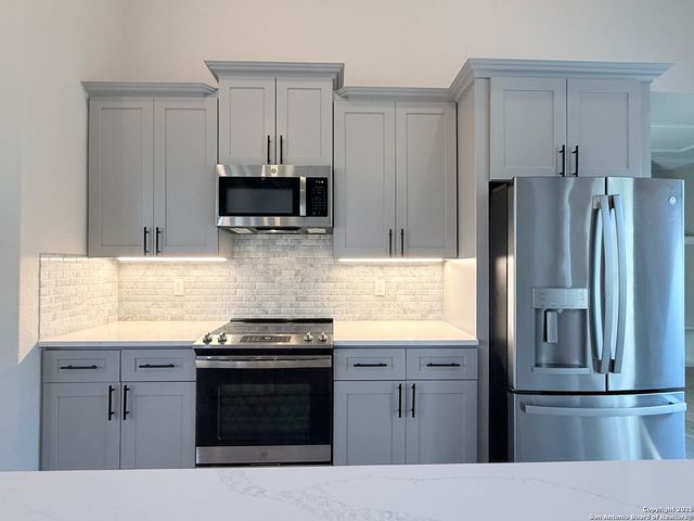 1313 Fm 3175, Lytle, TX 78052