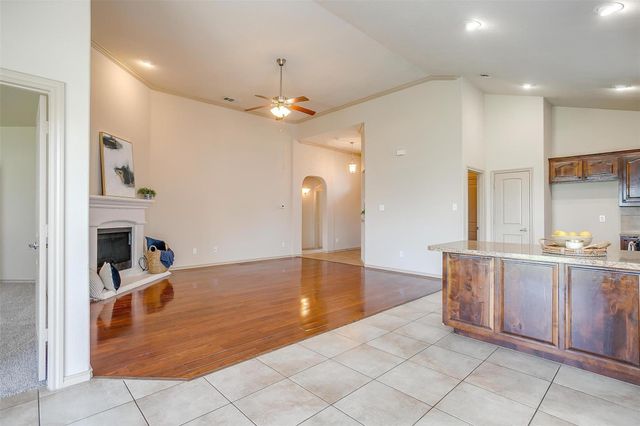 1136 Roping Reins Way, Fort Worth, TX 76052