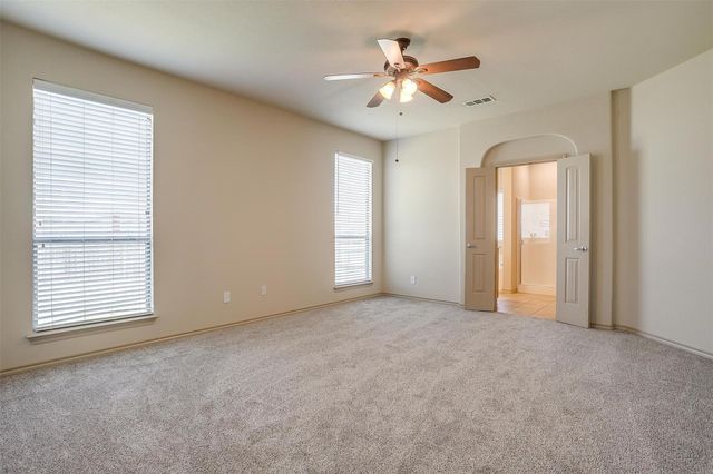 1136 Roping Reins Way, Fort Worth, TX 76052