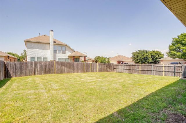 1136 Roping Reins Way, Fort Worth, TX 76052
