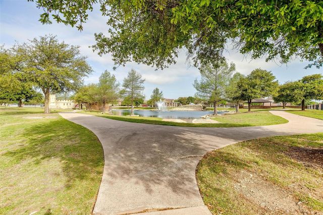 1136 Roping Reins Way, Fort Worth, TX 76052