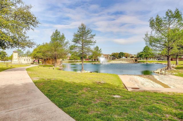 1136 Roping Reins Way, Fort Worth, TX 76052