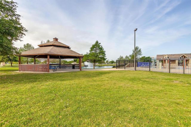 1136 Roping Reins Way, Fort Worth, TX 76052