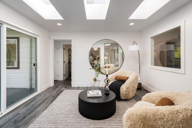 2084 Mallard Dr, Walnut Creek, CA 94597