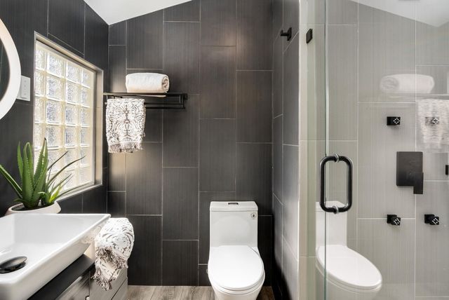 2084 Mallard Dr, Walnut Creek, CA 94597