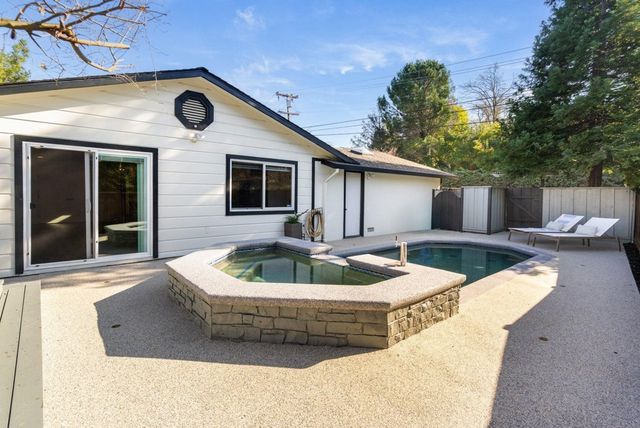 2084 Mallard Dr, Walnut Creek, CA 94597