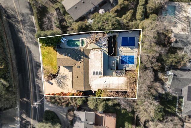 2084 Mallard Dr, Walnut Creek, CA 94597