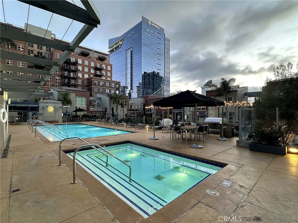 Image 14 of property listing at 800 The Mark 102, San Diego, CA 92101