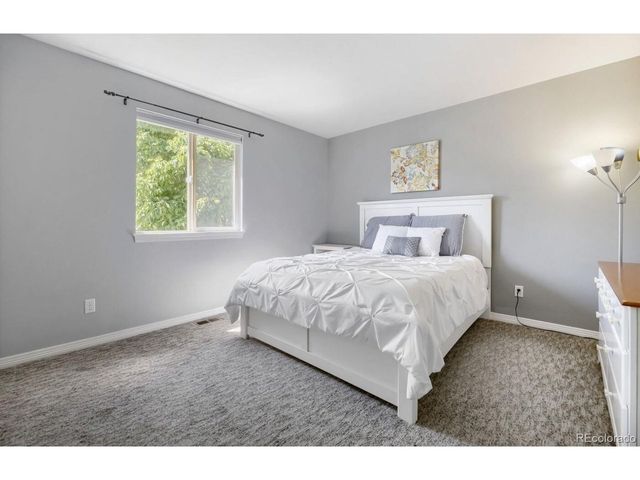 9940 Candlewood Ln, Highlands Ranch, CO 80126