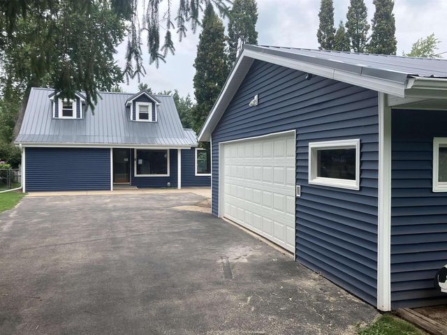 E9278 COUNTY ROAD X, New London, WI 54961