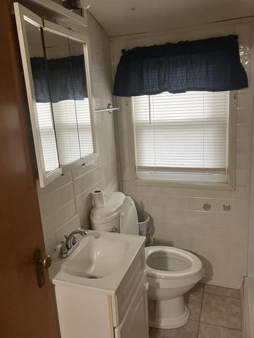 E9278 COUNTY ROAD X, New London, WI 54961