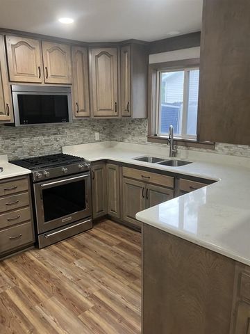 E9278 COUNTY ROAD X, New London, WI 54961