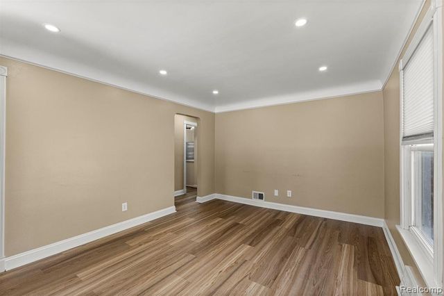 22312 Madison Street, Dearborn, MI 48124
