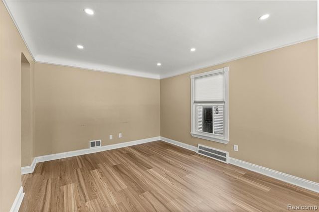 22312 Madison Street, Dearborn, MI 48124