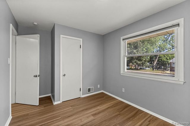 22312 Madison Street, Dearborn, MI 48124