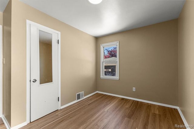 22312 Madison Street, Dearborn, MI 48124