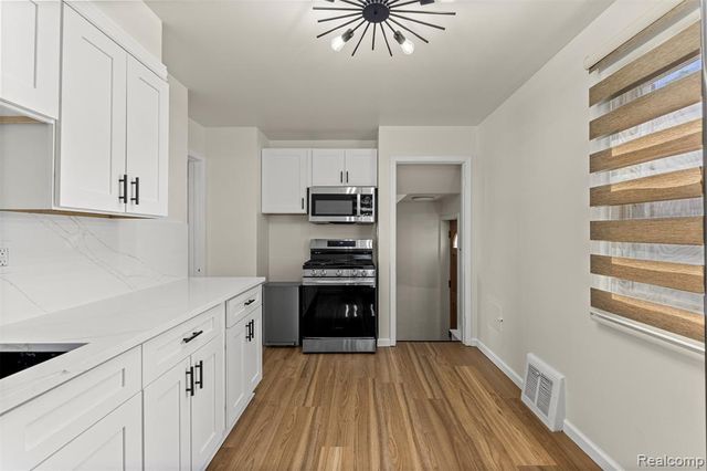 22312 Madison Street, Dearborn, MI 48124
