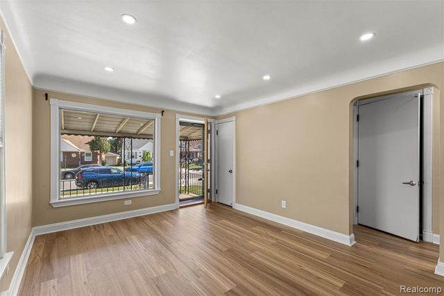 22312 Madison Street, Dearborn, MI 48124