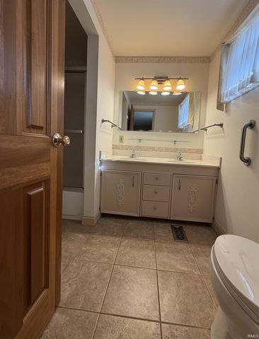 3522 E Grandview Drive, Bloomington, IN 47408