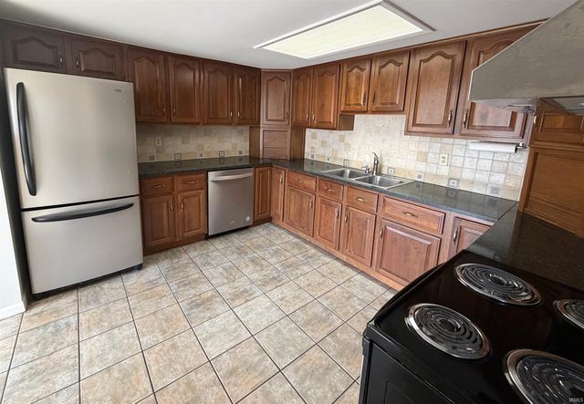 3522 E Grandview Drive, Bloomington, IN 47408