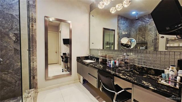 2213 S 48th Street, Mcallen, TX 78503