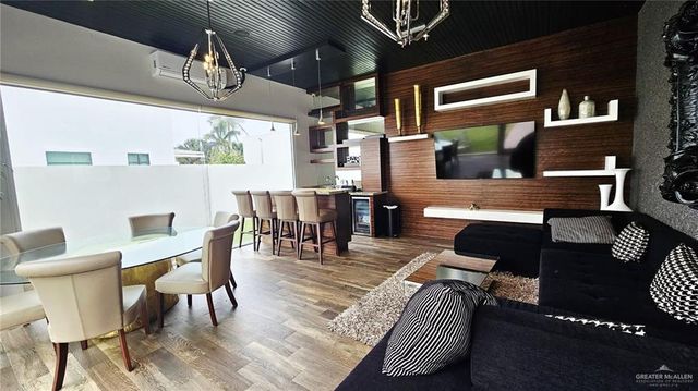 2213 S 48th Street, Mcallen, TX 78503