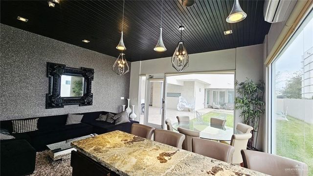 2213 S 48th Street, Mcallen, TX 78503