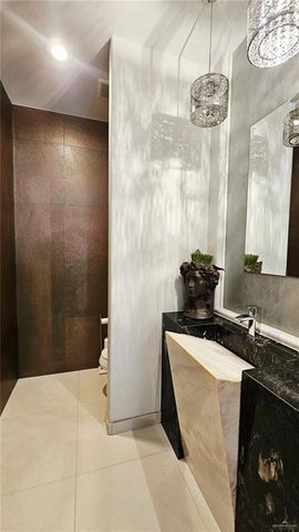 2213 S 48th Street, Mcallen, TX 78503