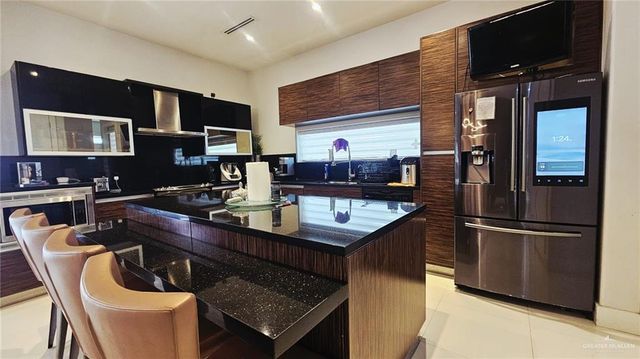 2213 S 48th Street, Mcallen, TX 78503