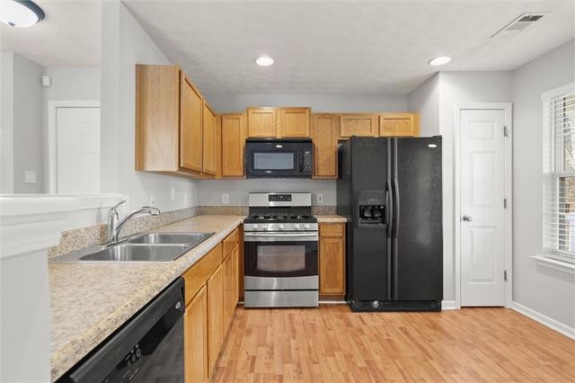 363 W Oaks Trail, Woodstock, GA 30188