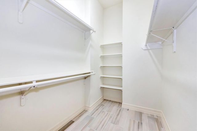 130 W Stockbridge Landing Circle, The Woodlands, TX 77382