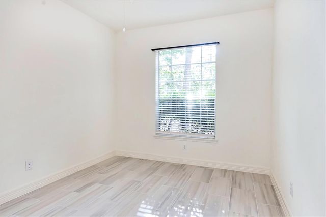 130 W Stockbridge Landing Circle, The Woodlands, TX 77382