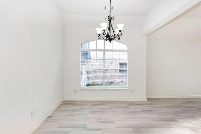 130 W Stockbridge Landing Circle, The Woodlands, TX 77382