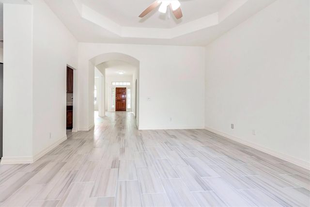 130 W Stockbridge Landing Circle, The Woodlands, TX 77382