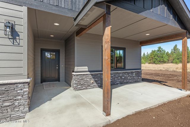26979 Asulkan Street, Athol, ID 83801