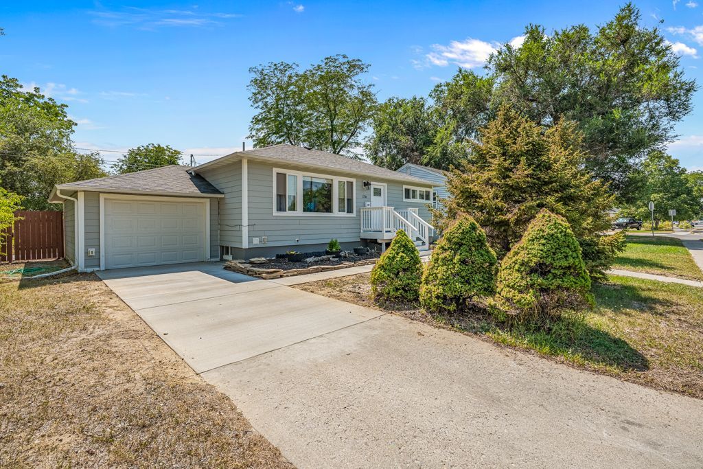 1736 Lewis Avenue, Billings, MT 59102 photo 1