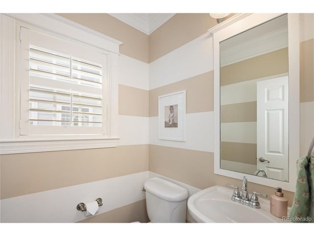 9221 E 33rd Ave, Denver, CO 80238