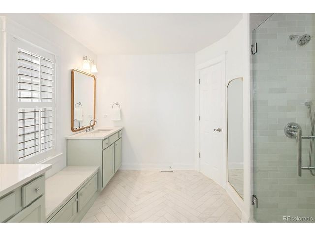 9221 E 33rd Ave, Denver, CO 80238