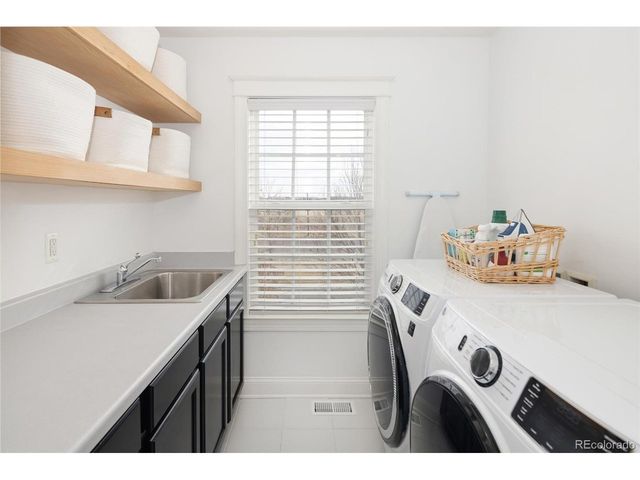 9221 E 33rd Ave, Denver, CO 80238